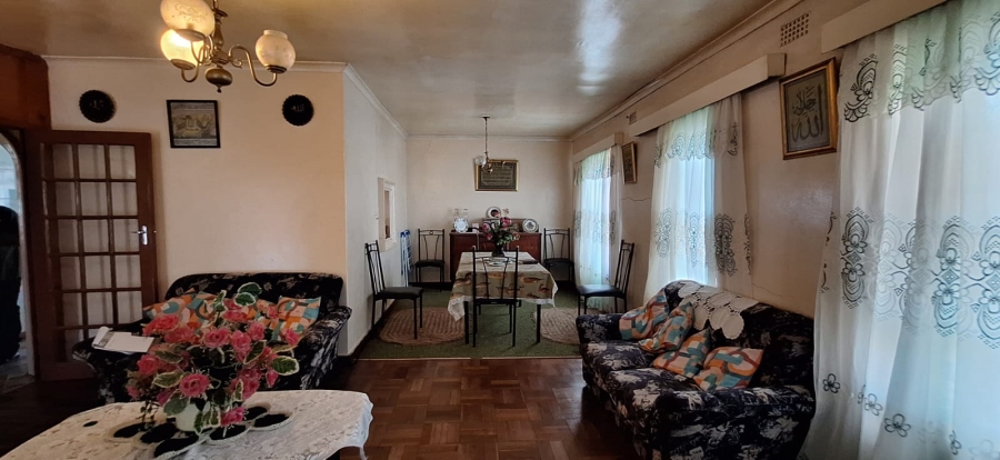 4 Bedroom Property for Sale in Grassy Park Western Cape